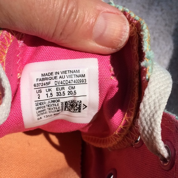 Converse size 2 - Picture 4 of 5